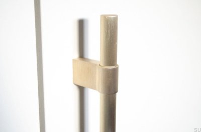 Puxador para móveis oblongo Line Big 592. Latão, escovado, sem tratamento