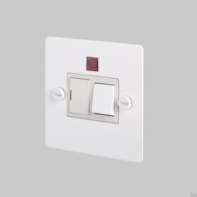 Interruptor de aço fundido branco, padrão britânico, com fusível.