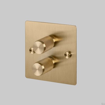 Dimmer LED Cross 2G 120W em latão, padrão britânico.