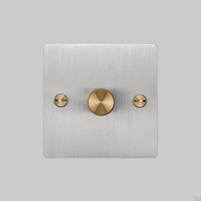 Dimmer LED Cross 1G 120W em aço prateado com detalhes em latão, padrão britânico.