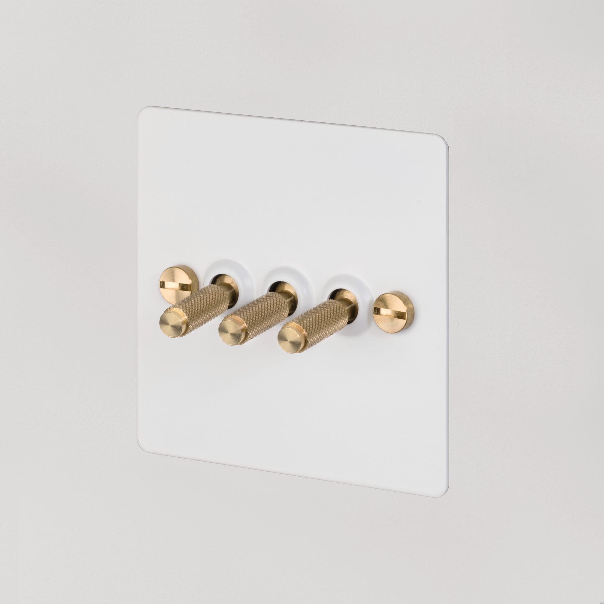 3G-Toggle-SwitchW_WhiteP_BrassDet-copy-2048x2048.jpg