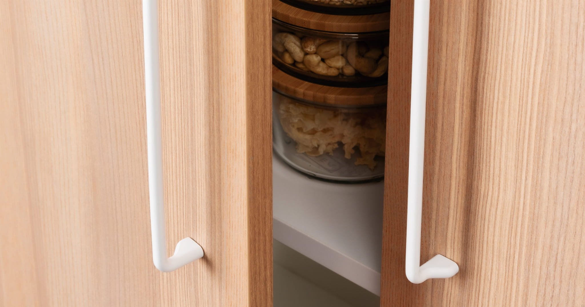2-0543-SOFT-white-long-handles.jpg