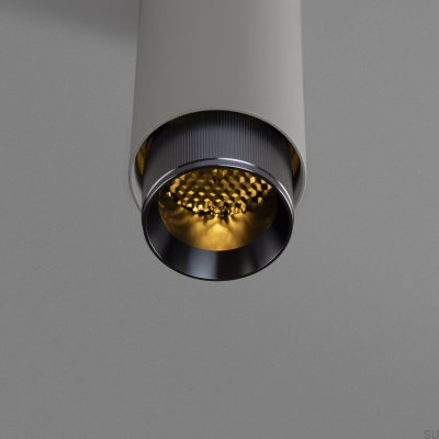 Kit de decoração de lâmpada em aço linear com detalhes de escapamento e acabamento em tom de metal.