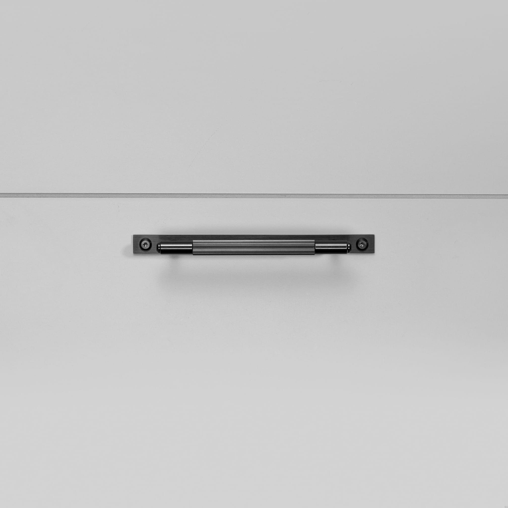 2.BusterPunch_Pull_Bar_Plate_Small_Linear_Gun_Metal_Front-scaled.jpg