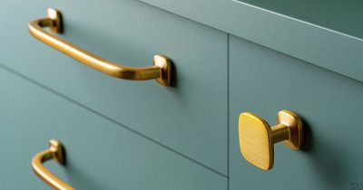 Maçaneta para móveis Cava escovada em ouro Quart Mini