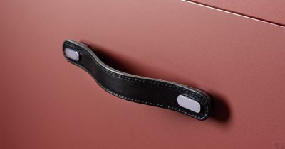 Puxador para móvel alongado Oblong 160 Couro Preto com Preto