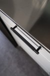 351020--Uchwyt-meblowy-podłużny-Riff-128-Aluminiowy-Czarny-Mat-Beslag-Design-Skandynawskie-Uchwyty_3