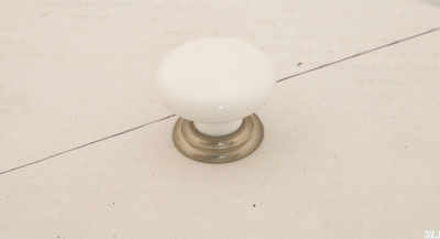 Puxador para móveis SP65 Porcelanato Branco com Prata