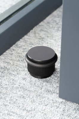 Batente de pé para porta de chão Arpa Black