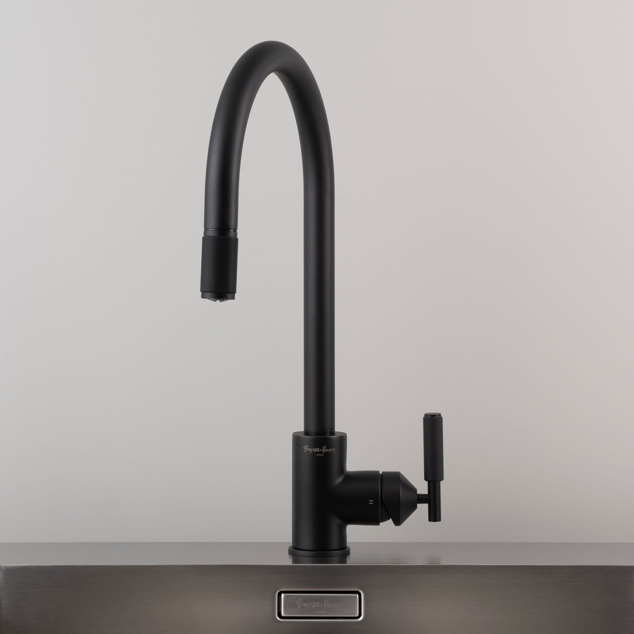 BP_Tap_Cross_Pullout_Black_Web_Square_02.jpg