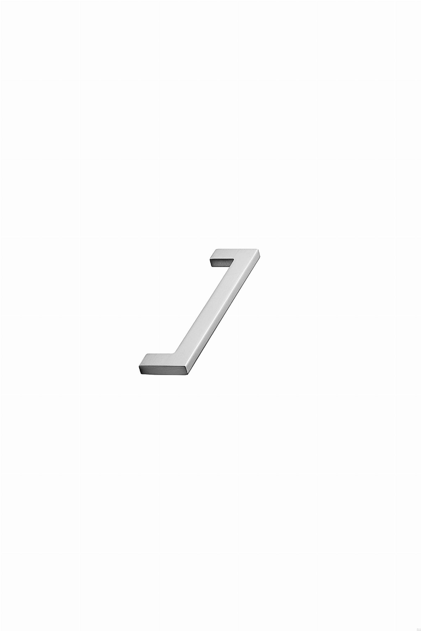512860128-66--Uchwyt-meblowy-podłużny-Flat-128-Metalowy-Srebrny-Furnipart-Skandynawskie-Uchwyty_1