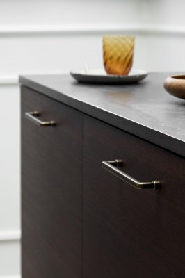 Puxador para móveis em metal dourado antigo Equester 160