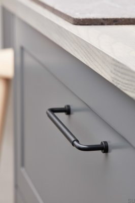 Lounge 160 Metal Matt Black Puxador para Móveis com Couro Preto