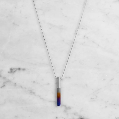 Colar Linear em Aço Queimado com Pingente Vertical