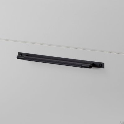 Puxador alongado para móveis Linear Plate 225 em aço preto com almofada