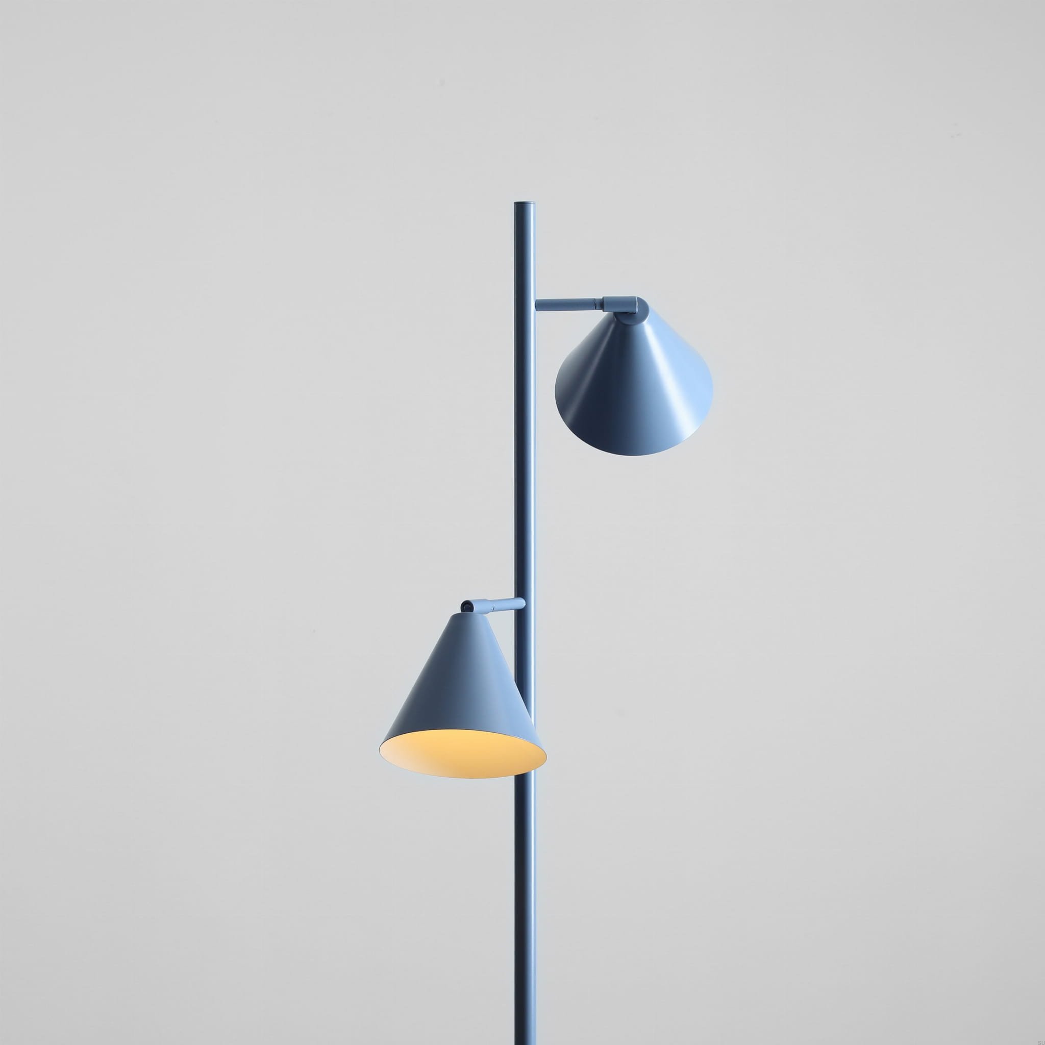 1108A16_2--Lampa-stojąca-Form-2-Metalowa-Niebieska-Artera-Skandynawskie-Uchwyty_2