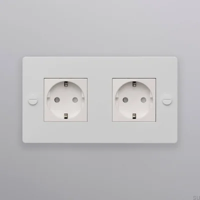 Tomada dupla tipo F cruzada 2G em aço branco, padrão europeu.