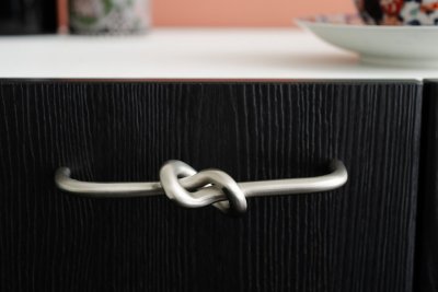 Puxador longo para móveis Knot 128, aço inoxidável escovado