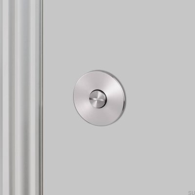 Fechadura com maçaneta prateada em aço fundido