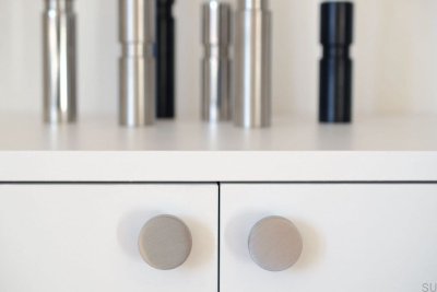 Botão para móveis Dot 30 aço inoxidável escovado